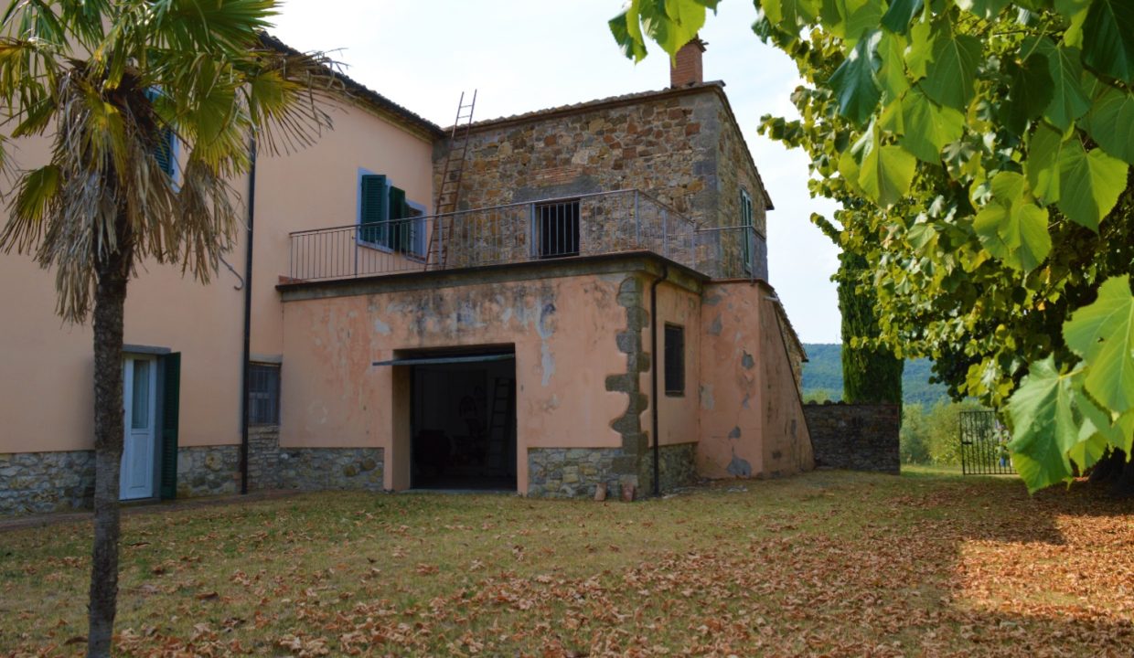 T903 - Villa in Vendita a Montecatini Val di Cecina 03