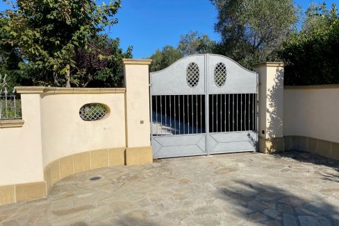 T904 - Villa in Vendita a Cecina 02