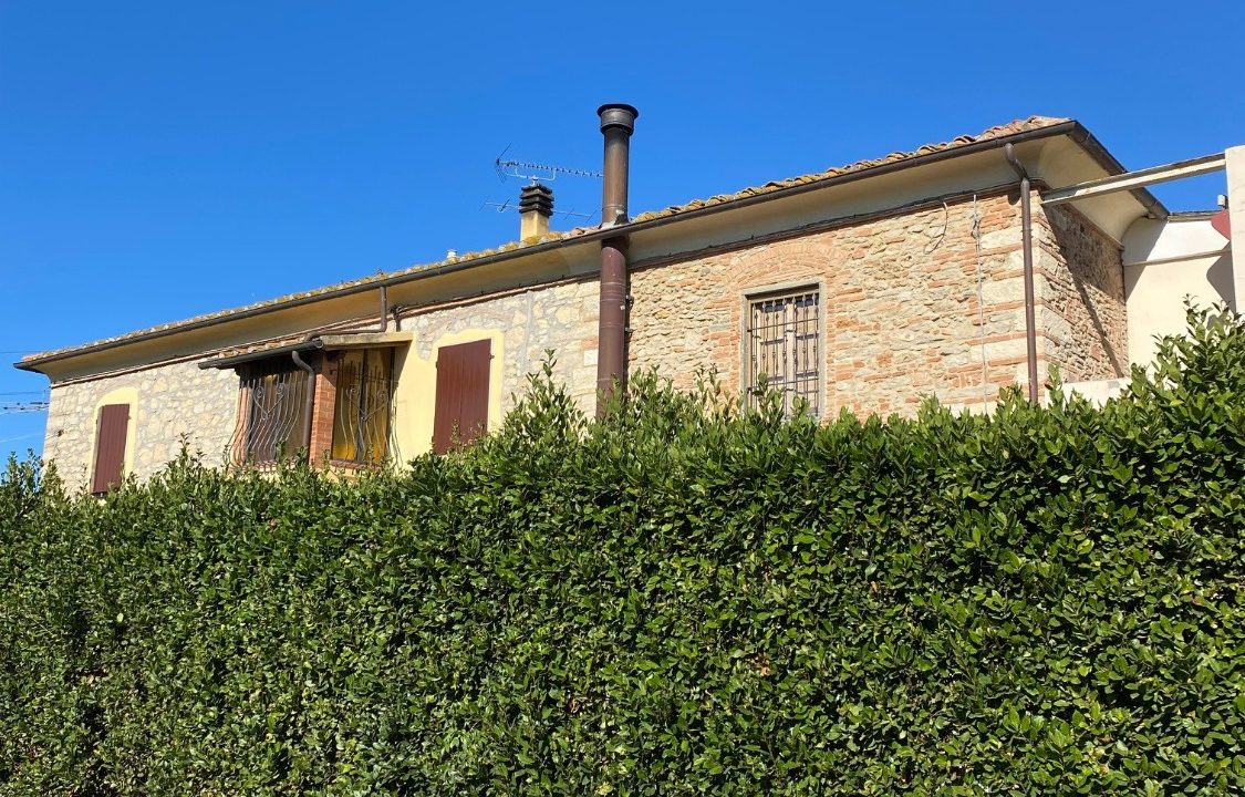 T904 - Villa in Vendita a Cecina 06