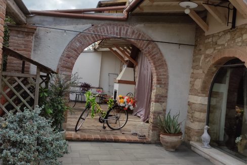 T904 - Villa in Vendita a Cecina 09