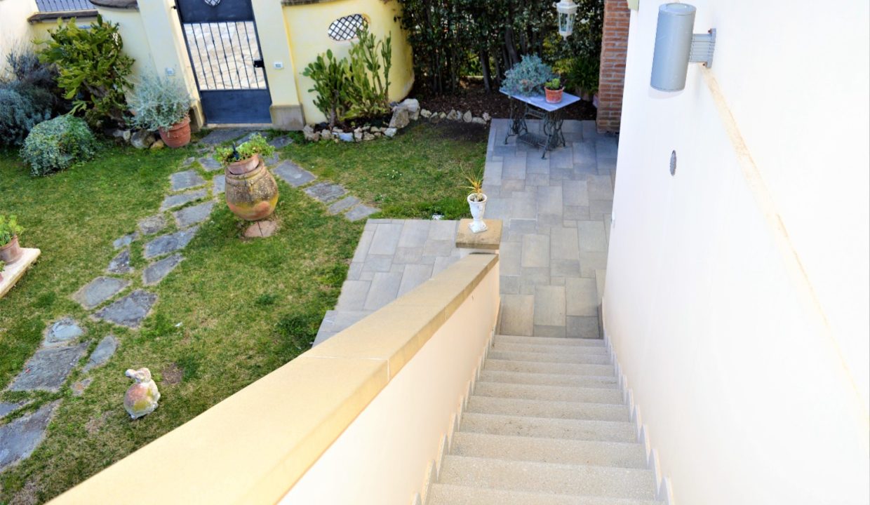 T904 - Villa in Vendita a Cecina 16