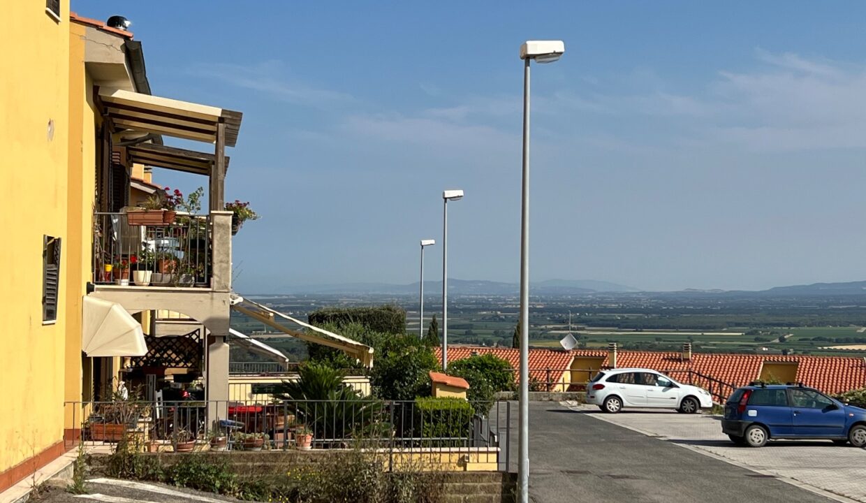 Ampio appartamento vista mare